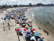 Boletim registra 62 pontos próprios para banho e prática de atividades esportivas no Litoral