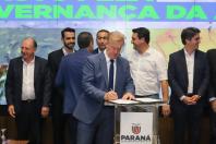 O governador Carlos Massa Ratinho Junior e o ministro da Integração e do Desenvolvimento Regional, Waldez Góes, assinaram nesta segunda-feira (18) a adesão do Paraná ao Pacto pela Governança da Água, que é gerenciado pela Agência Nacional de Águas e Saneamento Básico (ANA).