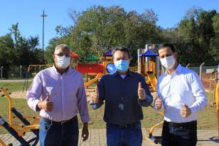 JUSSARA - O projeto Parques Urbanos do Paraná é o maior do Brasil, afirmou o secretário estadual do Desenvolvimento Sustentável e do Turismo, Márcio Nunes. Ele esteve nesta semana na região Noroeste para acompanhar as obras de quatro Parques Urbanos. São áreas de fundo de vale que serão recuperadas e reaproveitadas como espaços de lazer e turismo aos moradores, aliado à preservação ambiental. - 02/07/2021 - Foto: Divulgação SEDEST