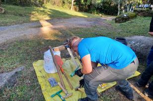 Manutenção das trilhas do Pico Paraná marcam início das atividades educativas da Semana do Meio Ambiente no Estado 