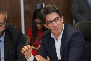 O governador Carlos Massa Ratinho Junior e o ministro da Integração e do Desenvolvimento Regional, Waldez Góes, assinaram nesta segunda-feira (18) a adesão do Paraná ao Pacto pela Governança da Água, que é gerenciado pela Agência Nacional de Águas e Saneamento Básico (ANA).