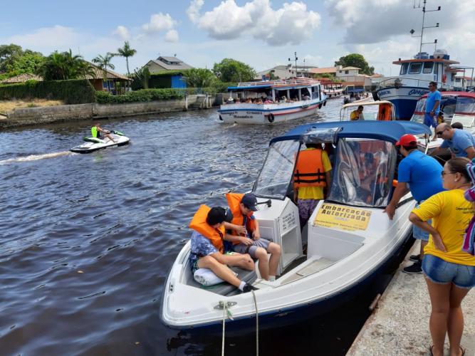 embarcação ilha do mel
