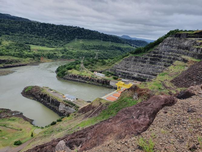 Visita às Usinas Hidrelétricas do Rio Iguaçu - PR