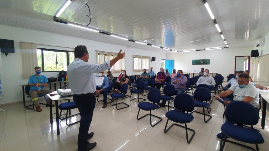 Visita às Usinas Hidrelétricas do Rio Iguaçu - PR