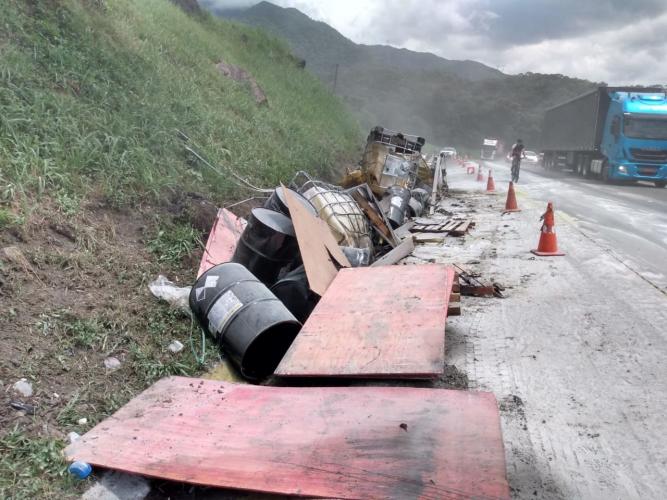 acidente ambiental Guaratuba