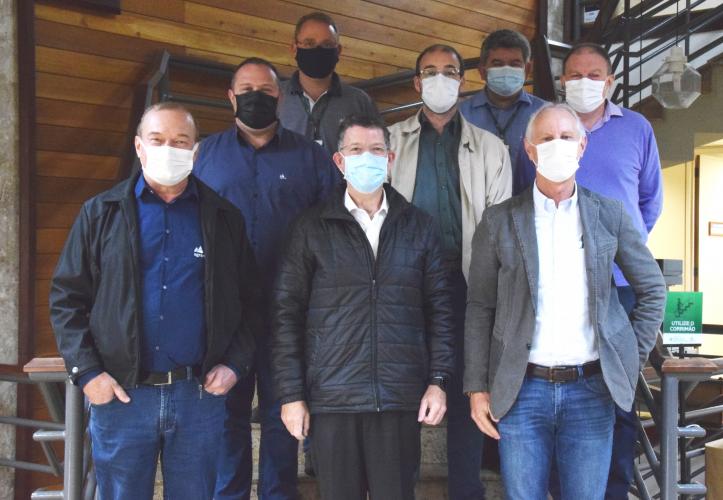 O acompanhamento do projeto de implantação de um novo investimento privado e a apresentação de soluções sustentáveis fazem parte do trabalho desenvolvido pela Invest Paraná. A agência é vinculada à Secretaria do Desenvolvimento Sustentável e do Turismo (Sedest). - Curitiba, 21/06/2021 - Foto: Invest Paraná