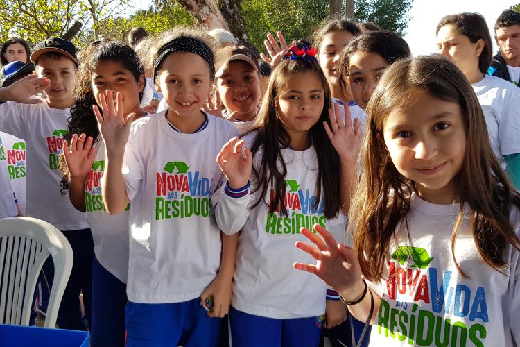 Junho foi marcado com ações em prol do meio ambiente. A Sedest e o IAT promoveram lives, distribuição de mudas em troca de alimentos, produção de vídeos institucionais e campanha nas redes sociais. O objetivo foi despertar a educação ambiental em toda a sociedade - Curitiba, 30/06/2021 - Foto: GFabriel Portugal Sorrentino