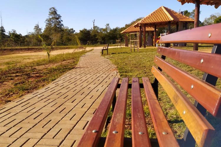 JUSSARA - O projeto Parques Urbanos do Paraná é o maior do Brasil, afirmou o secretário estadual do Desenvolvimento Sustentável e do Turismo, Márcio Nunes. Ele esteve nesta semana na região Noroeste para acompanhar as obras de quatro Parques Urbanos. São áreas de fundo de vale que serão recuperadas e reaproveitadas como espaços de lazer e turismo aos moradores, aliado à preservação ambiental. - 02/07/2021 - Foto: Divulgação SEDEST