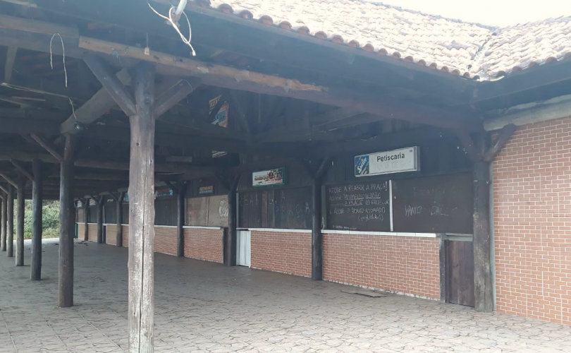 Praça de alimentação Ilha do Mel