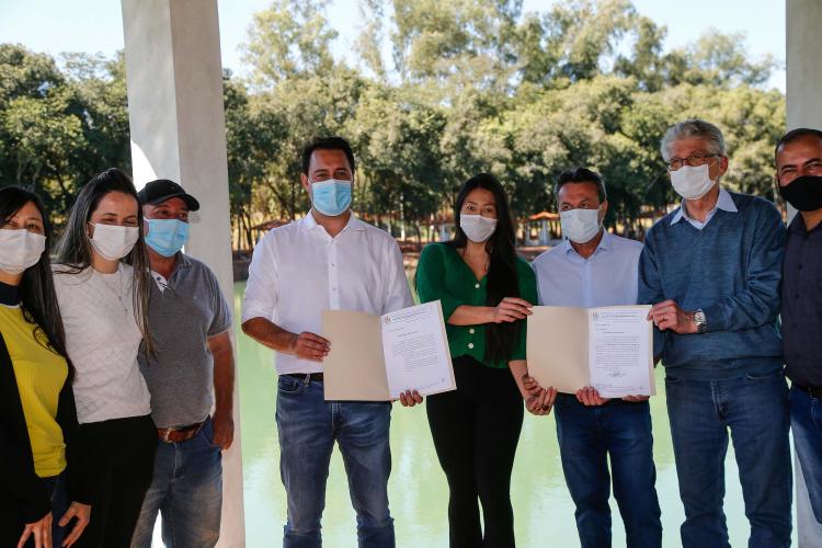 Governador Carlos Massa Ratinho Junior visita o Parque Urbano Xibiu, em Diamante do Norte. Foto: Jonathan Campos/AEN