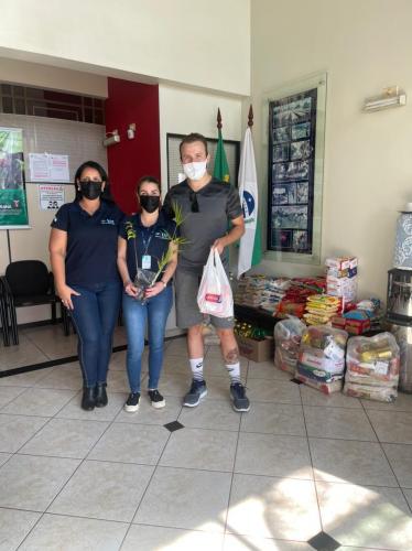 Os moradores de Campo Mourão podem contribuir para a campanha solidária do Instituto Água e Terra (IAT) na doação de um quilo de alimento em troca de uma muda de árvore nativa. - Curitiba, 10/08/2021 - Foto: SEDEST