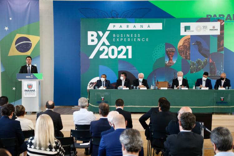 Da parte do Governo do Estado, uma das principais frentes de trabalho no período será apresentar os dois ativos de infraestrutura previstos para concessão em 2022: a Nova Ferroeste e os 3,3 mil km de rodovias.