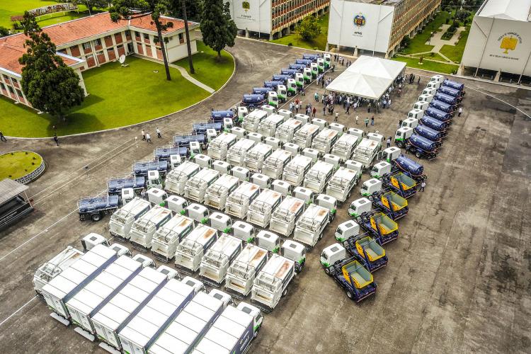 Entrega de caminhões