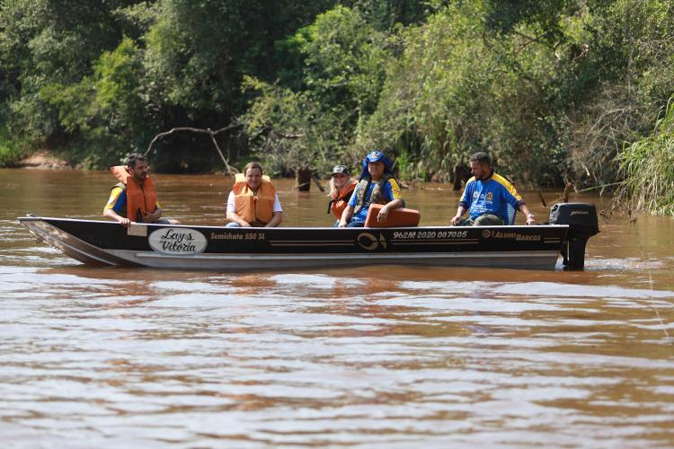 Soltura de peixes em Xambrê