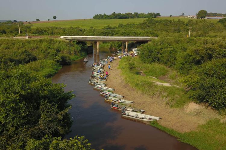 Soltura de peixes em Xambrê
