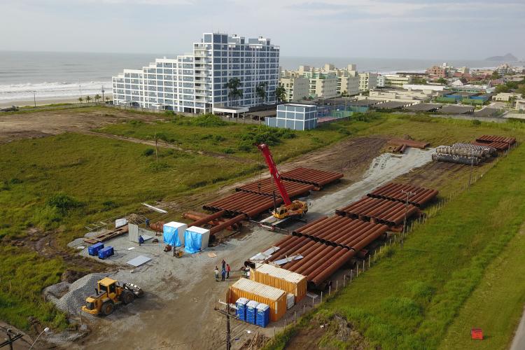 Trecho da praia de Matinhos será bloqueado para início da colocação dos tubos da dragagem