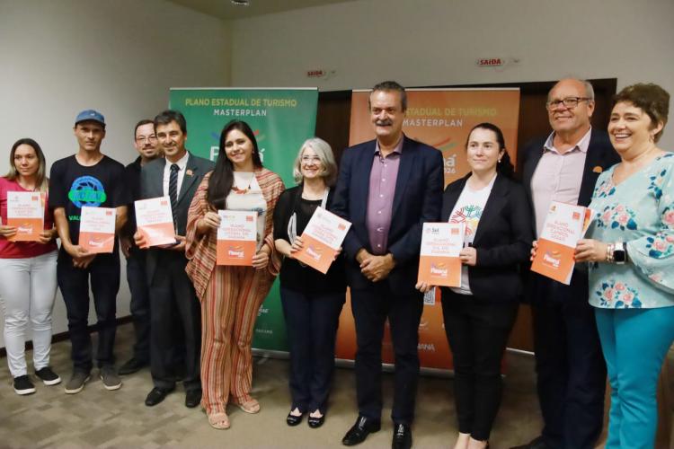 Governo entrega os planos operacionais para as 15 regiões turísticas do Paraná até 2024