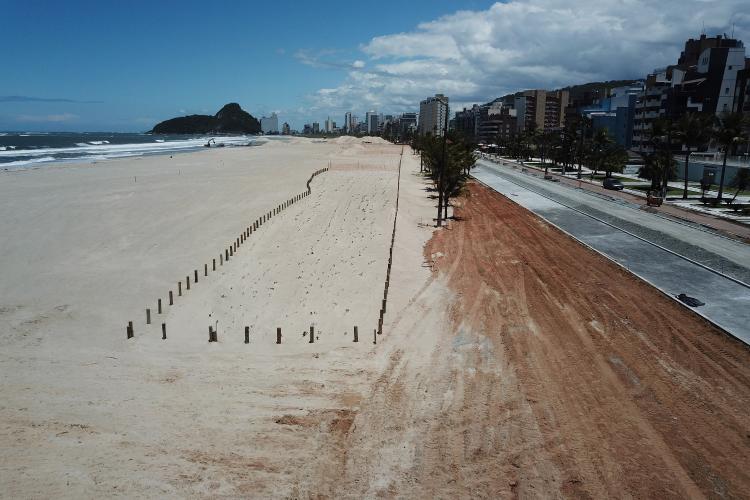 Obras de recuperação em Matinhos seguirão em andamento durante a temporada de verão