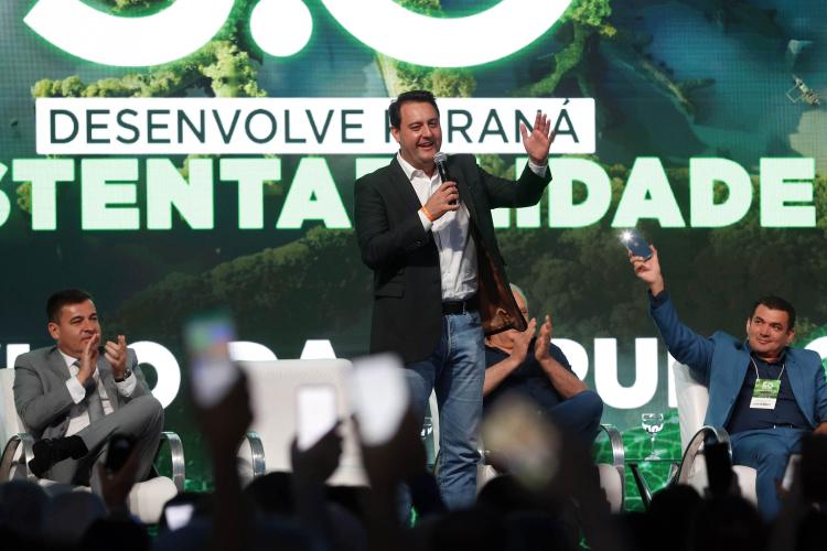 Governador defende expansão das políticas de sustentabilidade em encontro com prefeitos