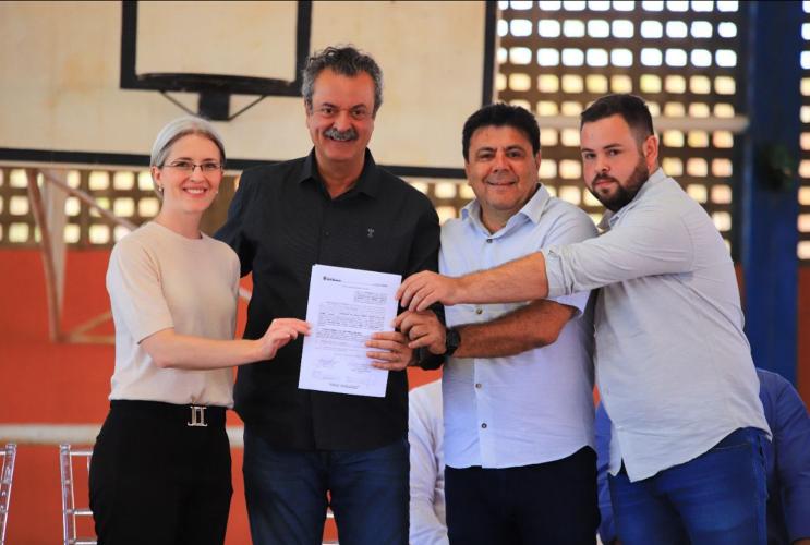 Prefeitura de Pato Branco assume o compromisso de plantar 10 mil mudas de árvores nativas Foto: Rodinei Santos - prefeitura Pato Branco