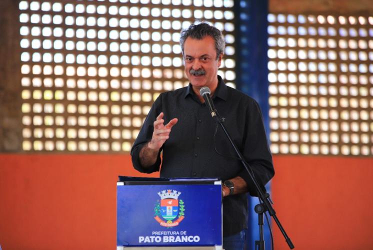 Prefeitura de Pato Branco assume o compromisso de plantar 10 mil mudas de árvores nativas Foto: Rodinei Santos - prefeitura Pato Branco