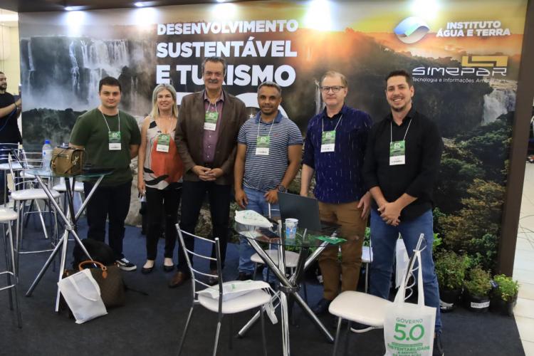 Participantes do Governo 5.0 levam para casa mudas de árvores nativas - Foto: Alessandro Vieira/SEDEST