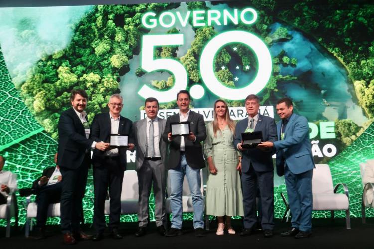 Governador defende expansão das políticas de sustentabilidade em encontro com prefeitos