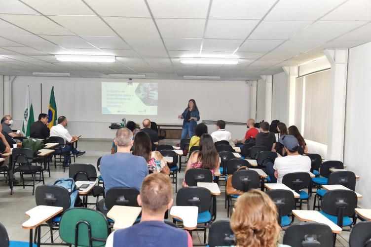 IAT reúne gestores municipais para orientação sobre atendimento aos animais silvestres vitimados Foto: Denis Ferreira Netto/SEDEST
