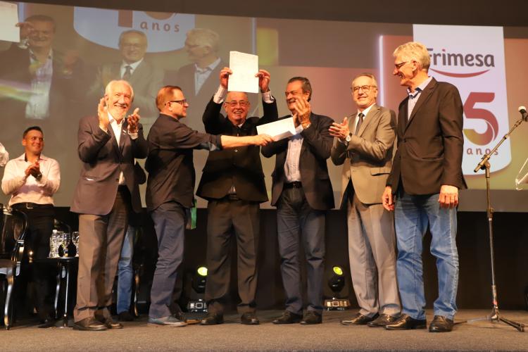 Instituto Água e Terra (IAT) entregou a Licença de Operação da unidade aos investidores