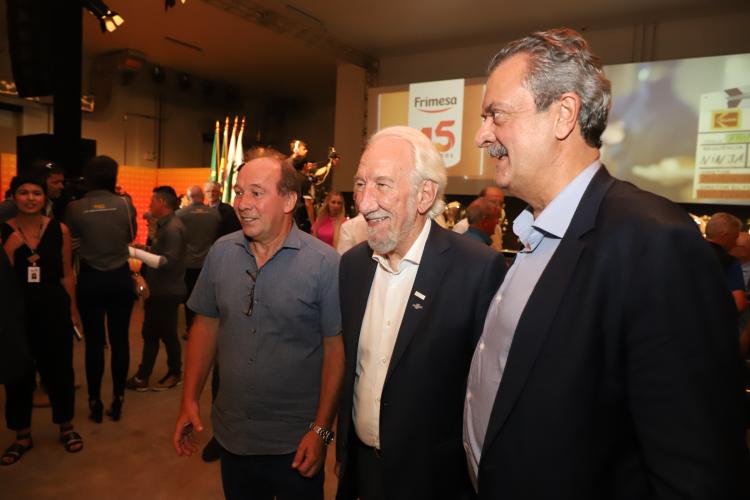 Instituto Água e Terra (IAT) entregou a Licença de Operação da unidade aos investidores