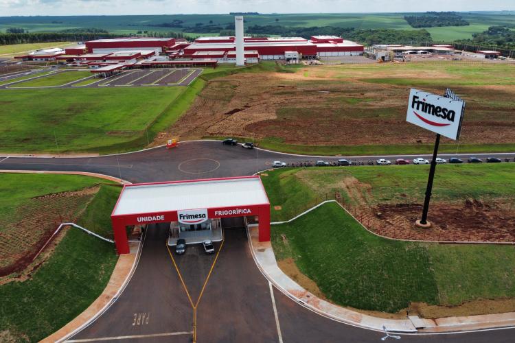 Instituto Água e Terra (IAT) entregou a Licença de Operação da unidade aos investidores