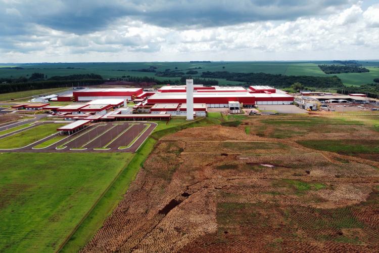 Instituto Água e Terra (IAT) entregou a Licença de Operação da unidade aos investidores