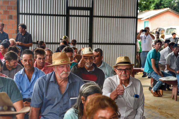 Governo do Estado entrega 94 títulos de domínio e matrículas em Ivaí, nos Campos Gerais - Foto: Denis Ferreira Netto