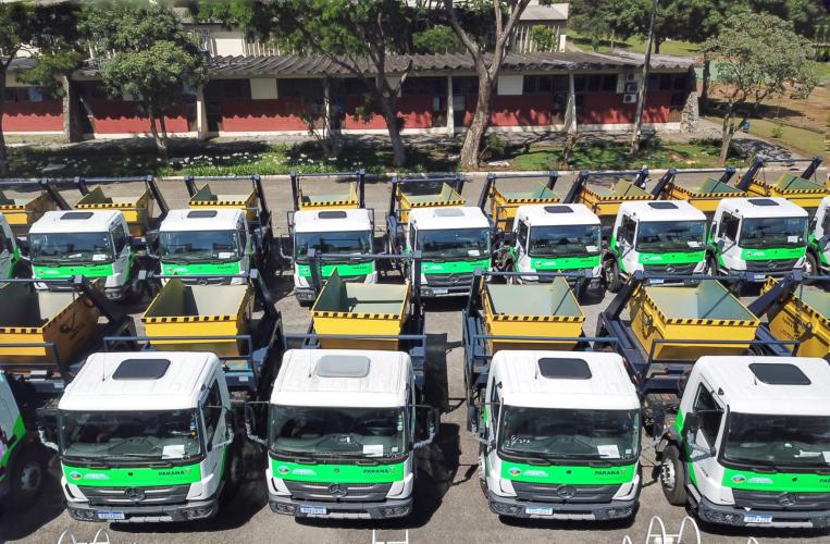 Governador entrega 165 caminhões para reforçar ações ambientais em 132 municípios