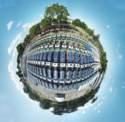 Governador entrega 165 caminhões para reforçar ações ambientais em 132 municípios