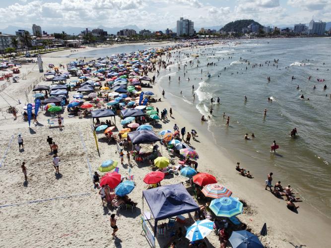 Boletim registra 62 pontos próprios para banho e prática de atividades esportivas no Litoral