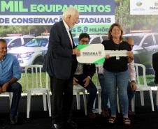 O governador em exercício Darci Piana entregou nesta quarta-feira (8) novos veículos e equipamentos às Unidades de Conservação do Paraná e anunciou a implantação de outras quatro.