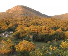 Mutirão voluntário com apoio técnico do Instituto Água e Terra (IAT) vai restaurar e revitalizar a trilha que dá acesso ao Morro Pão de Loth, um dos principais atrativos do Parque Estadual da Serra da Baitaca