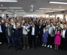 O governador Carlos Massa Ratinho Junior deu posse nesta segunda-feira (4) a 200 novos servidores que reforçarão o efetivo do Instituto Água e Terra (IAT).