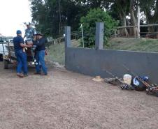 IAT fiscaliza pesca irregular e fecha cativeiro de aves no Centro-Oeste do Estado 