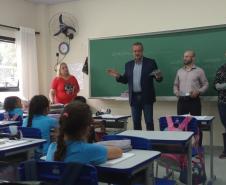 Cartilha elaborada pela equipe de Outorga do IAT ajuda no uso consciente da água.