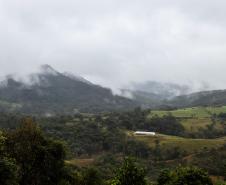 Frio segue no Paraná até a próxima semana; chuva congelada e neve descartadas