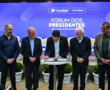 O governador Carlos Massa Ratinho Junior participou nesta terça-feira (29) do Fórum dos Presidentes das Cooperativas Paranaenses, promovido pelo Sistema Ocepar (Organização das Cooperativas do Estado do Paraná).