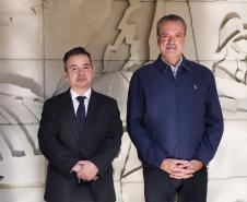 Everton Souza, secretário do Desenvolvimento Sustentável, e Paulo de Tarso: diretor-presidente do Simepar: trabalho em conjunto pelo meio ambiente do Paraná
