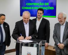 Curitiba, 02-09-24 - Governador Carlos Massa Ratinho Junior assina a contratação de estudos para a contenção de cheias e inundações para a região de União da Vitória.