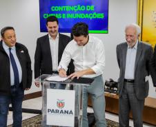 Curitiba, 02-09-24 - Governador Carlos Massa Ratinho Junior assina a contratação de estudos para a contenção de cheias e inundações para a região de União da Vitória.