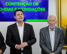 Curitiba, 02-09-24 - Governador Carlos Massa Ratinho Junior assina a contratação de estudos para a contenção de cheias e inundações para a região de União da Vitória.