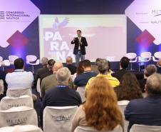 Governador mostra projeto do Canal do Varadouro no maior evento náutico da América Latina