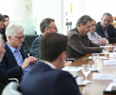 Diretor da Universidade do Nebraska conhece programa de irrigação do Paraná