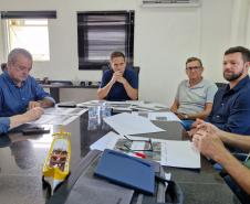 Governo do Estado confirmou, em reunião na prefeitura de Pontal do Paraná, o investimento de R$ 14 milhões no desassoreamento de rios e canais no Litoral.